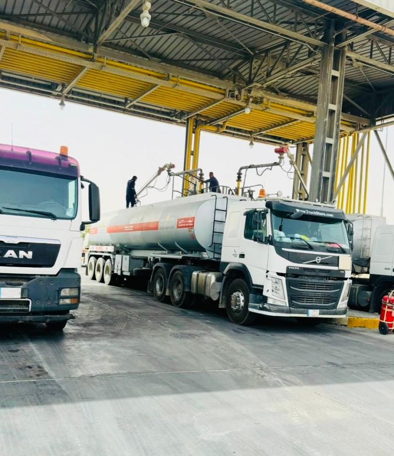 فرع كربلاء  للمنتجات النفطية تستنفر أكثر 70 عجلة مختلفة الحمولات للمشاركة بزيارة الاربعين