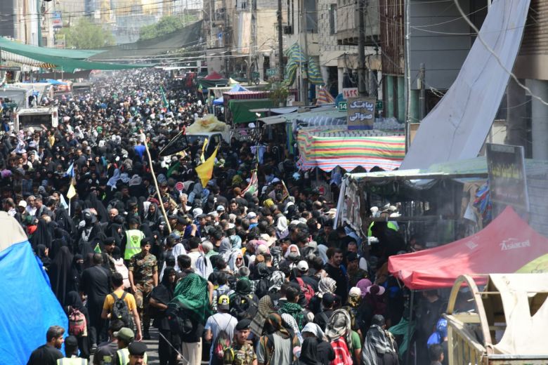 بالصور.. كربلاء تحتضن  أفواج  الزائرين