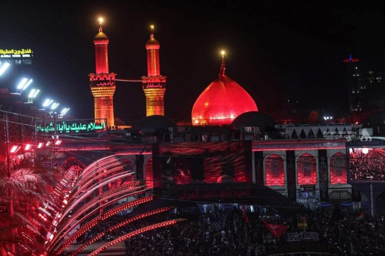 بالصور.. الحشود المليونية في كربلاء المقدسة لإحياء أربعينية الإمام الحسين (ع))