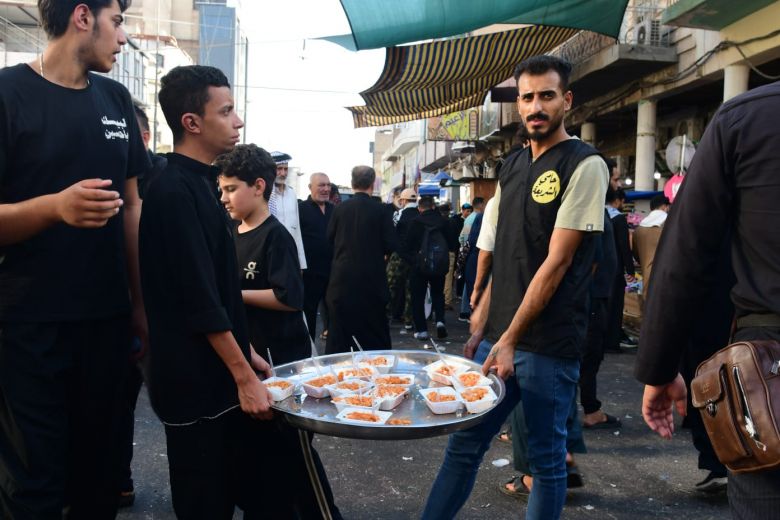 بالصور/  الكرم والخِدْمة الحسينية… عطاء لا يعرف حدوداً