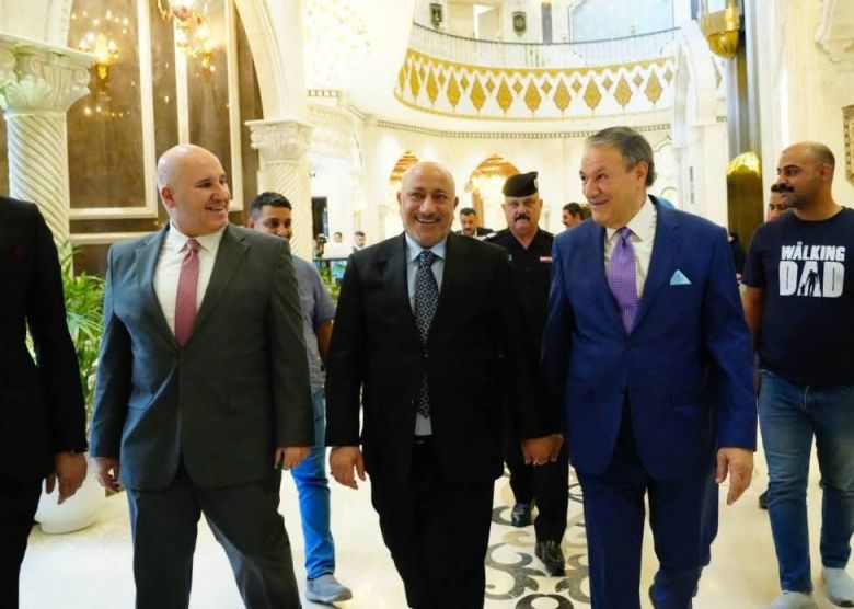 خلال جلسة بحثية.. محافظ كربلاء يشيد بجهود الباحثين ويعلن خطوات متقدمة لدعم الإبداع العلمي