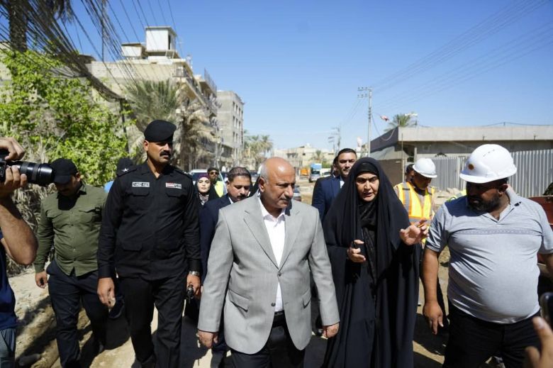 محافظ كربلاء يتفقد ميدانياً مشاريع إيصال الخدمات وتطوير منطقة بليبل