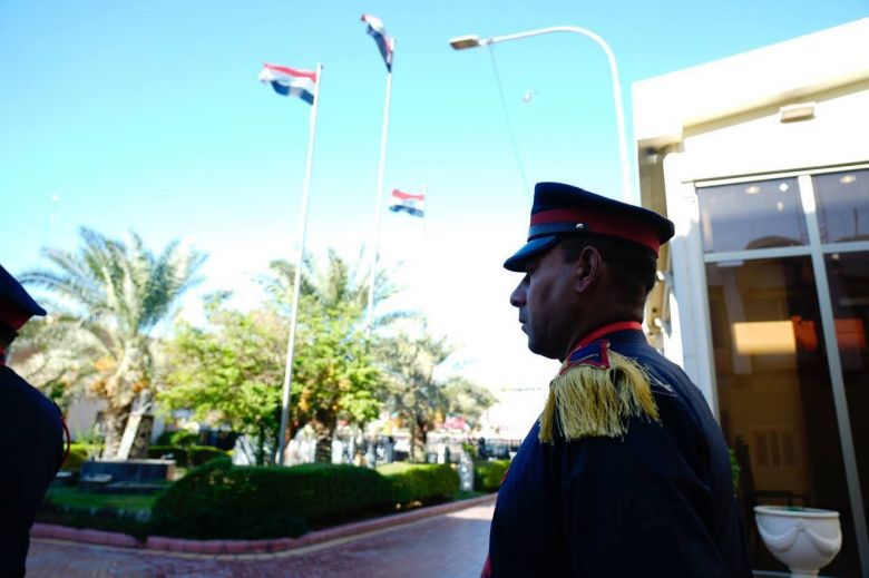 محافظ كربلاء يهنئ الشعب العراقي بذكرى الاستقلال ويؤكد مواصلة مسيرة الإعمار