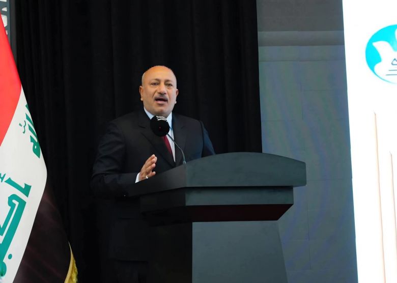 محافظ كربلاء يكرّم عوائل الشهداء والجرحى ويصف رعايتهم بالواجب الوطني