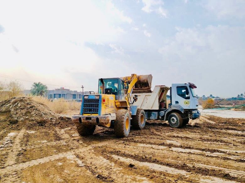 حملة خدمية شاملة تعيد رونق ملعب الهندية