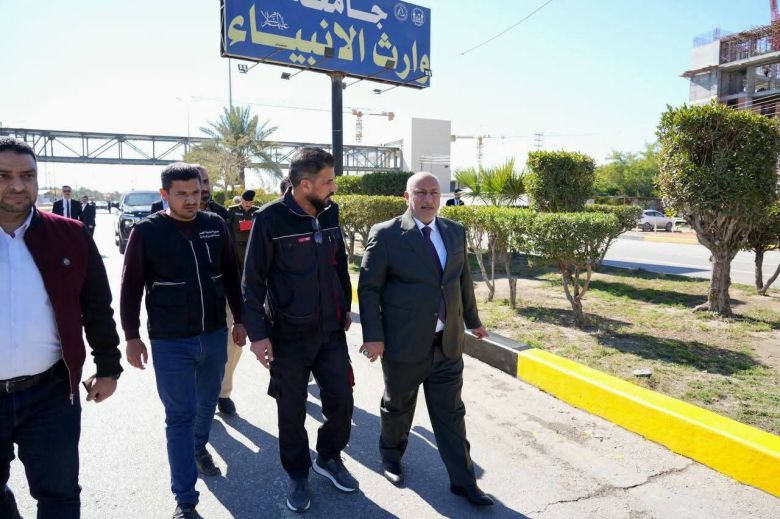 محافظ كربلاء يوجه بحملة واسعة لإعادة تأهيل الشوارع والأرصفة بعد زيارة النصف من شعبان