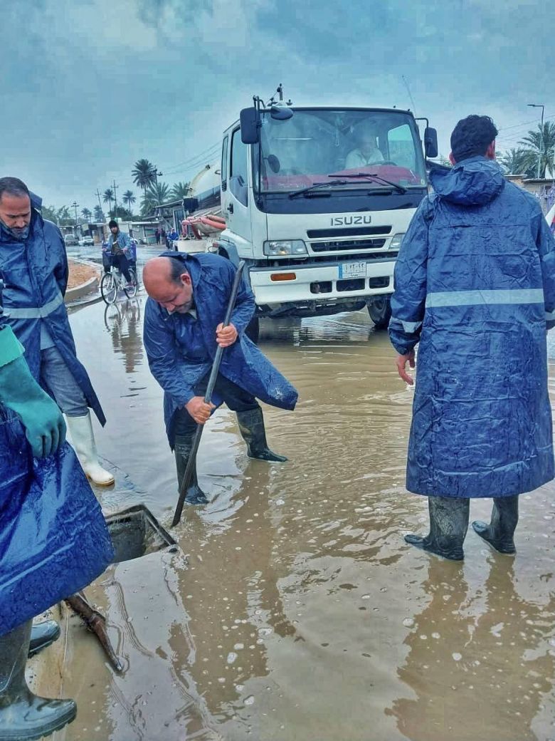 استنفار خدمي واسع لتصريف مياه الأمطار في كربلاء المقدسة