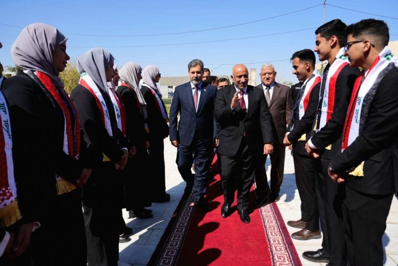 محافظ كربلاء: مشاريع طلبة جامعة كربلاء خطوة نحو اقتصاد معرفي رقمي